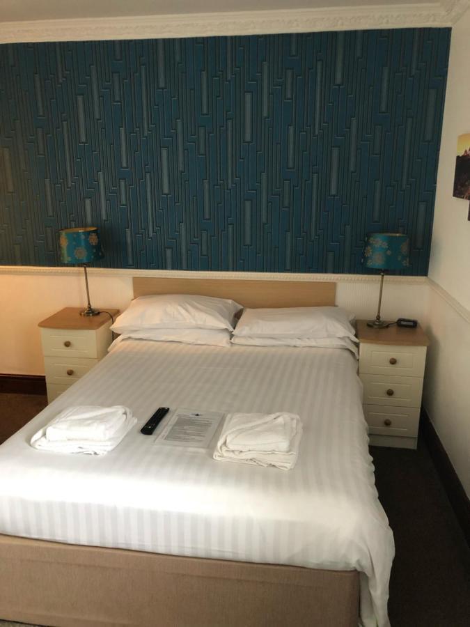 Boathouse Hotel Holyhead Buitenkant foto