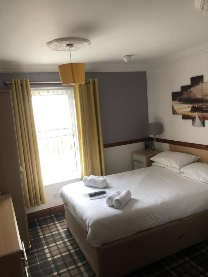 Boathouse Hotel Holyhead Buitenkant foto