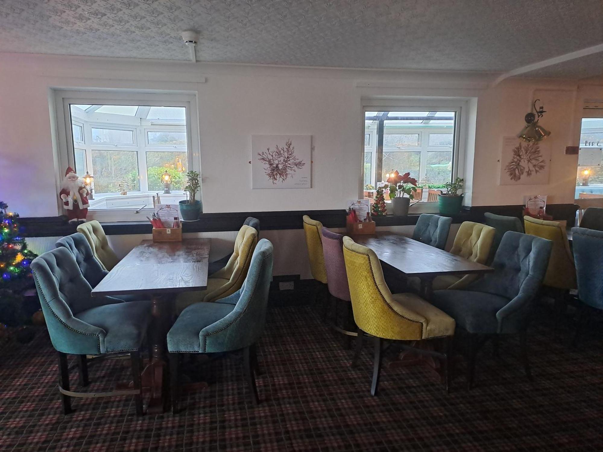Boathouse Hotel Holyhead Buitenkant foto