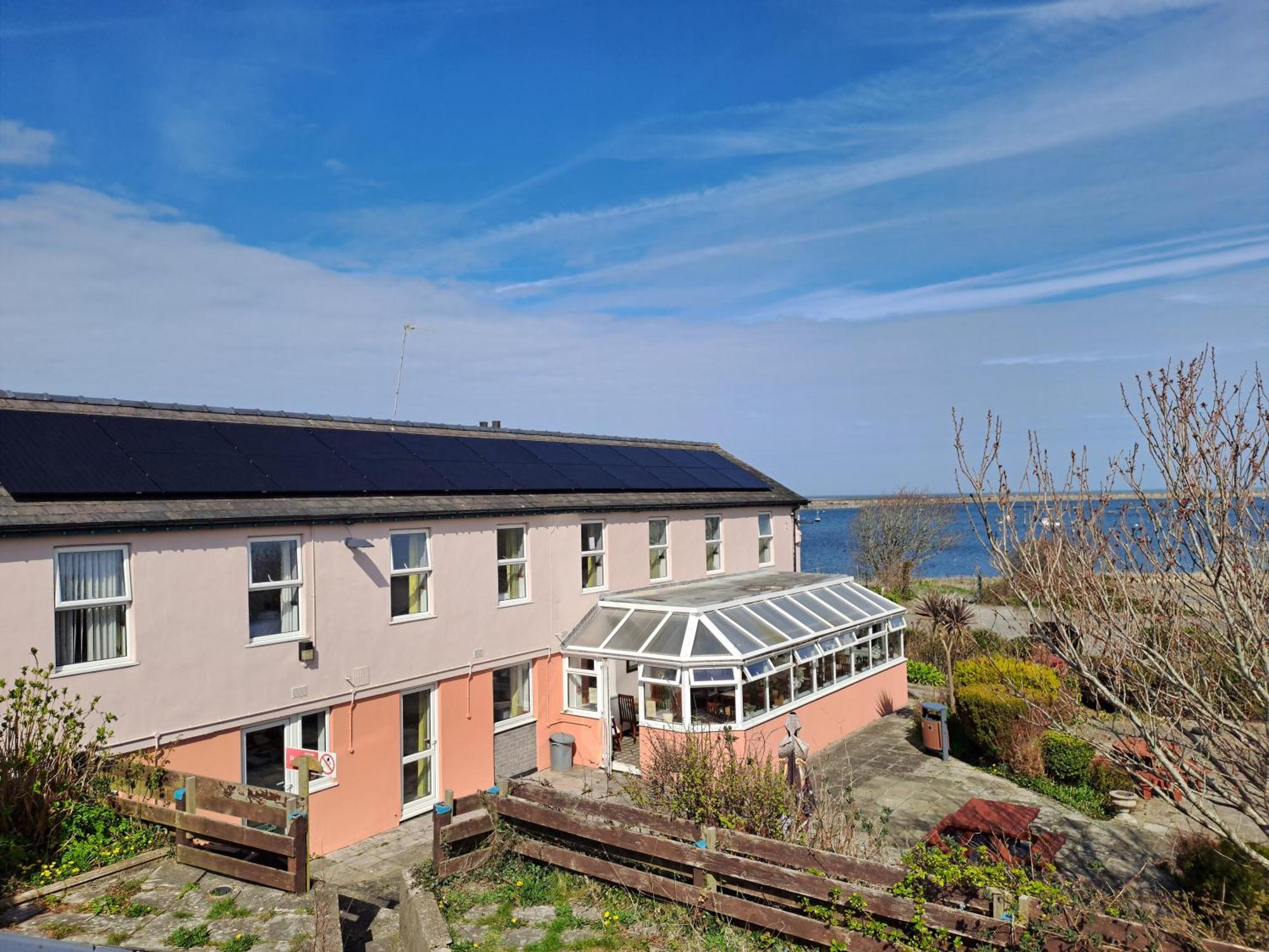 Boathouse Hotel Holyhead Buitenkant foto