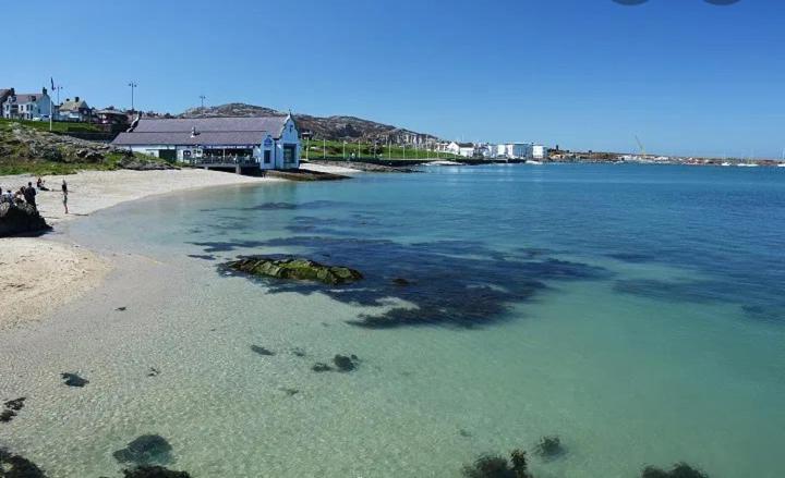 Boathouse Hotel Holyhead Buitenkant foto